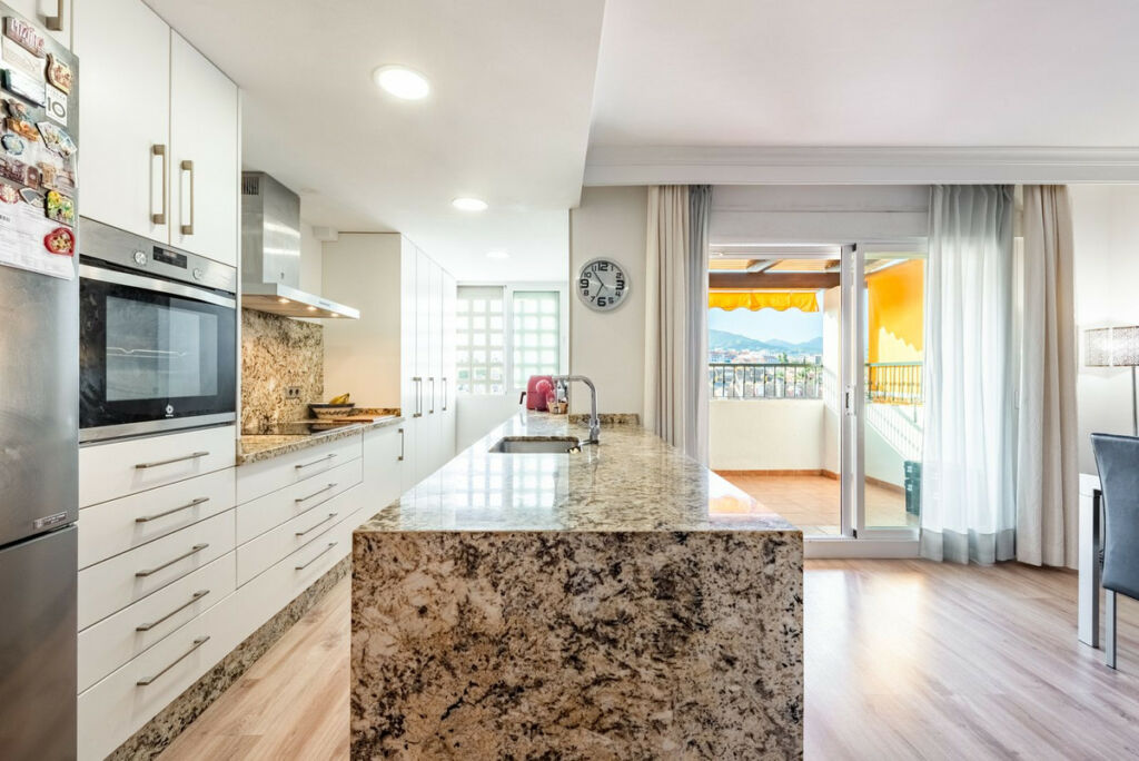 Penthouse San Pedro de Alcántara Málaga - image 8