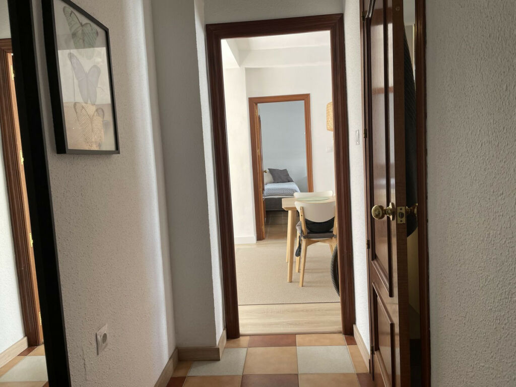 Middle Floor Apartment Estepona Málaga - image 8