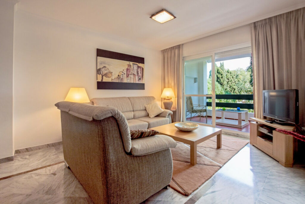 Middle Floor Apartment San Pedro de Alcántara Málaga - image 8