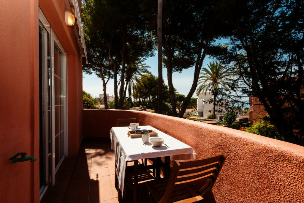 Middle Floor Apartment Costabella Málaga - image 8