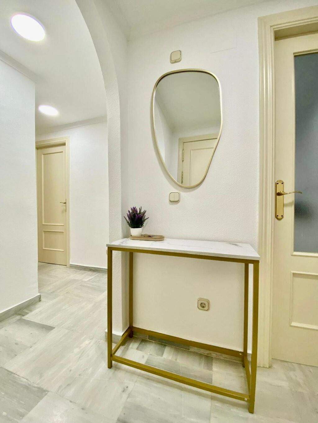 Ground Floor Apartment The Golden Mile Málaga - image 8