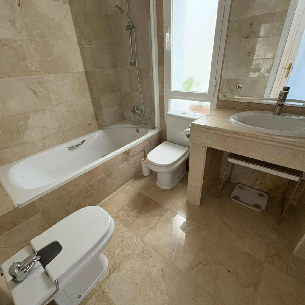 Ground Floor Apartment Marbella Málaga - image 8