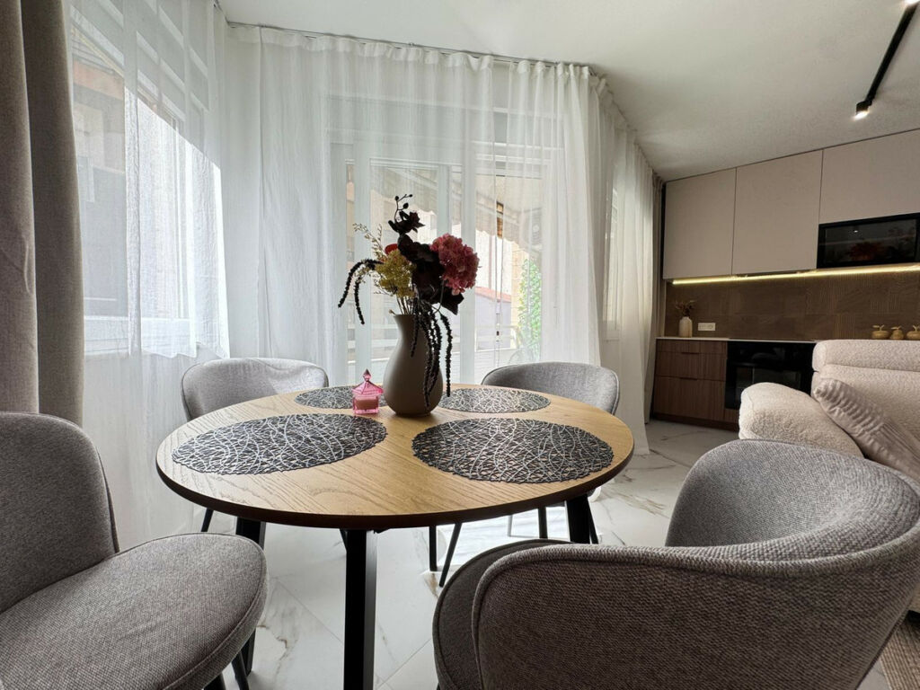 Middle Floor Apartment Torrevieja Alicante - image 8
