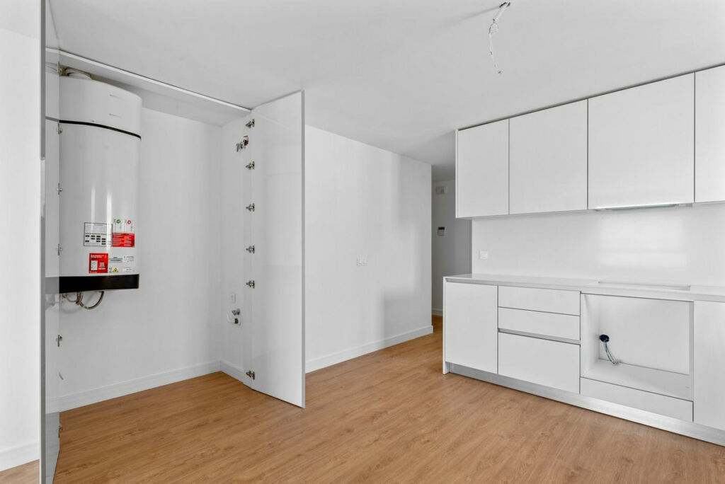 Middle Floor Apartment Villamartin Alicante - image 8