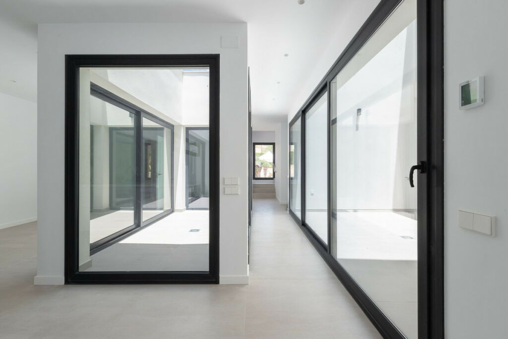Detached Villa Elviria Málaga - image 8