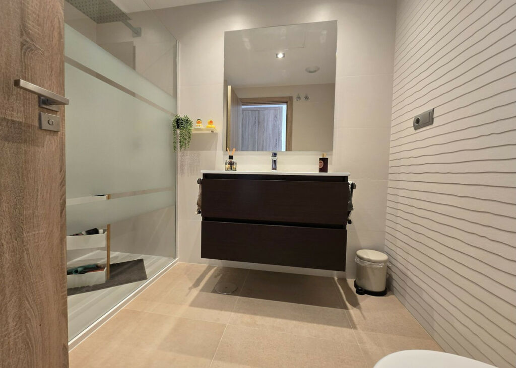 Middle Floor Apartment La Cala Golf Málaga - image 8