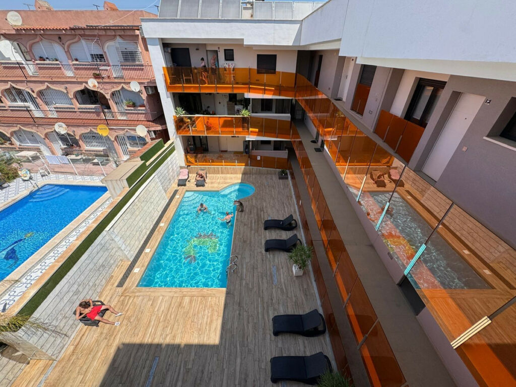 Middle Floor Apartment Torrevieja Alicante - image 8