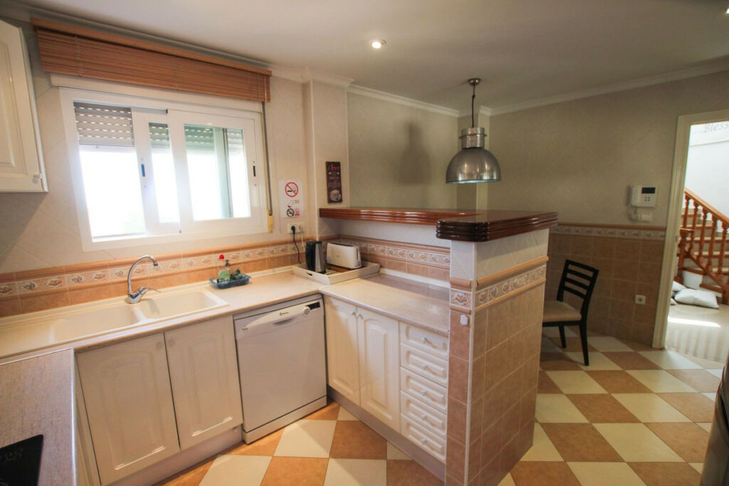 Detached Villa Calpe Alicante - image 8