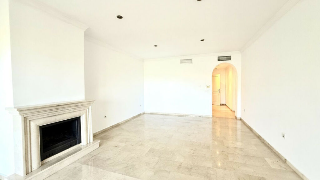 Ground Floor Apartment Elviria Málaga - image 8