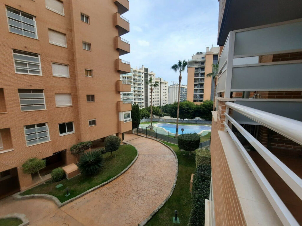 Middle Floor Apartment Villajoyosa Alicante - image 8