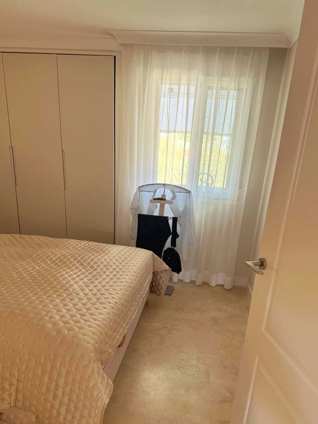 Middle Floor Apartment Selwo Málaga - image 8