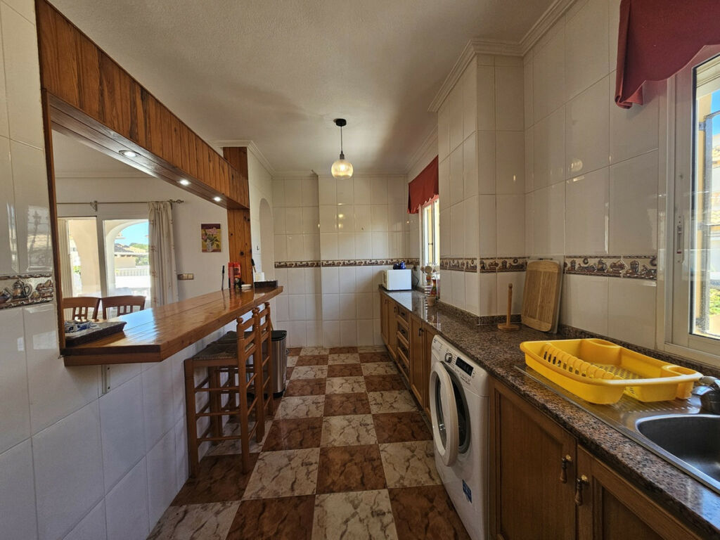 Detached Villa Cabo Roig Alicante - image 8