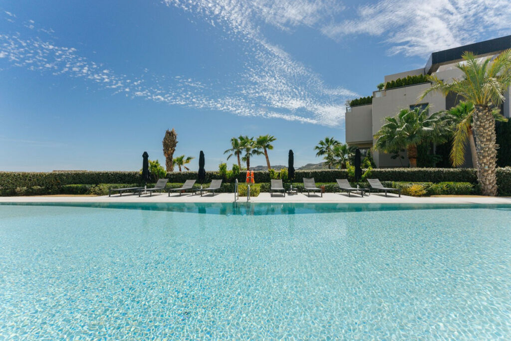Ground Floor Apartment Los Arqueros Málaga - image 8