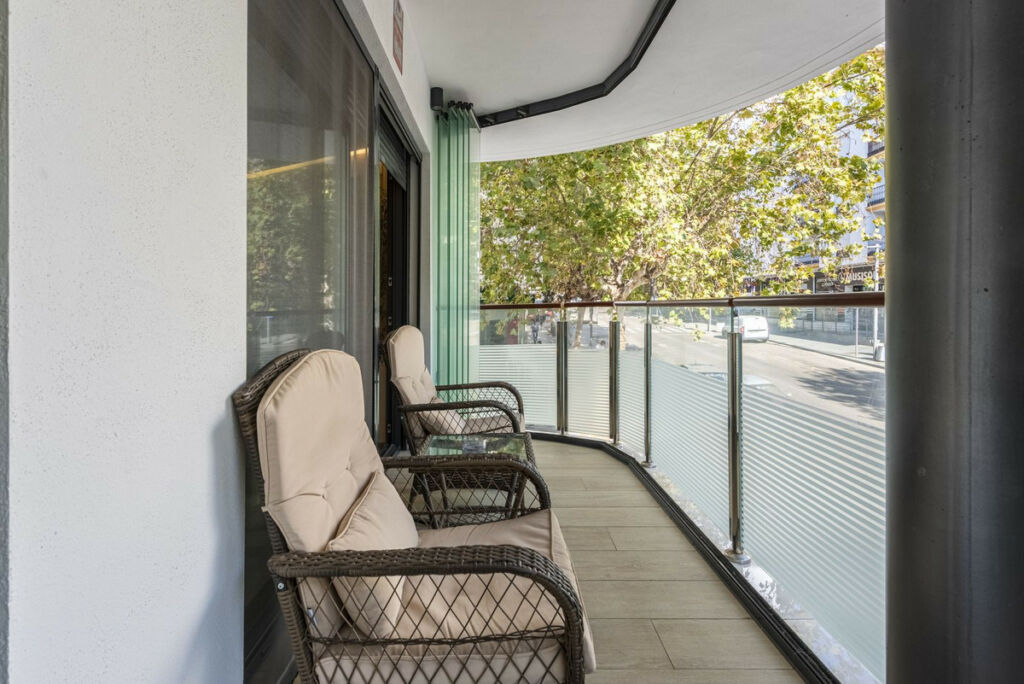 Middle Floor Apartment Estepona Málaga - image 8