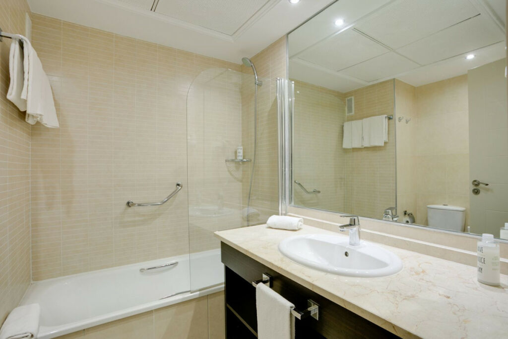 Middle Floor Apartment Estepona Málaga - image 8