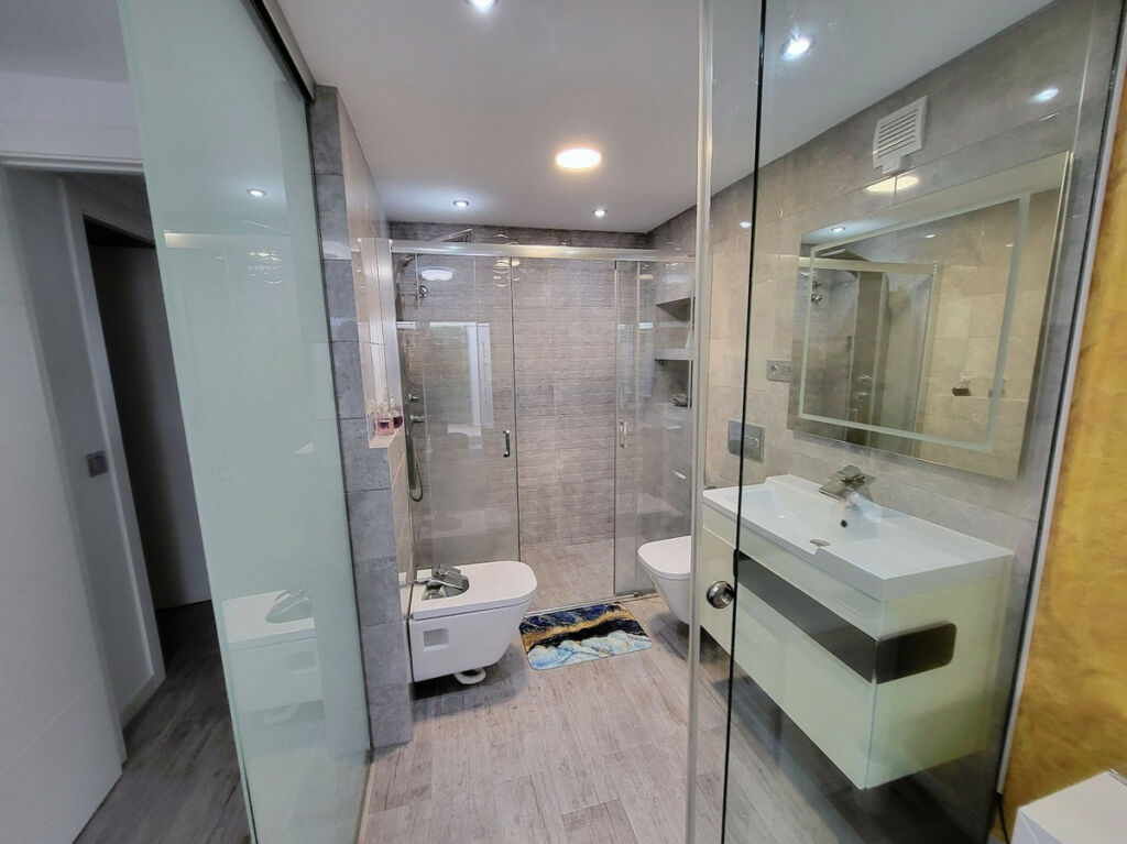 Townhouse Los Balcones Alicante - image 8