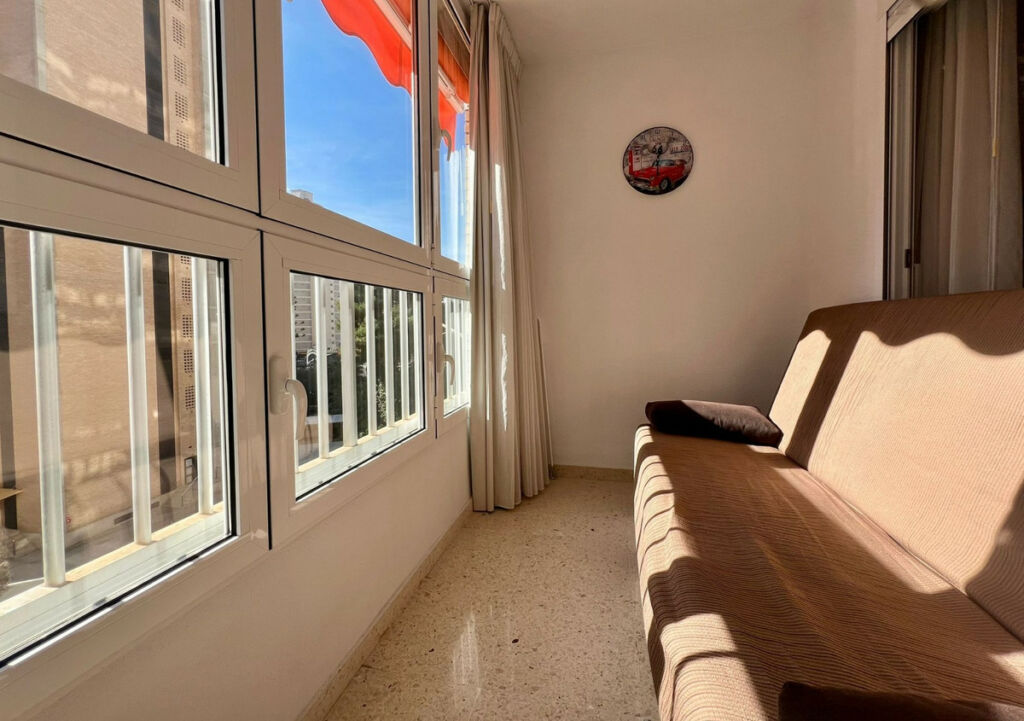 Middle Floor Apartment Benidorm Alicante - image 8