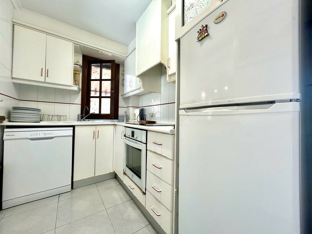 Detached Villa La Zenia Alicante - image 8