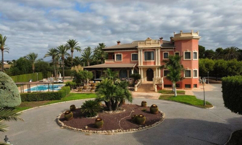 Detached Villa Elche Alicante - image 8