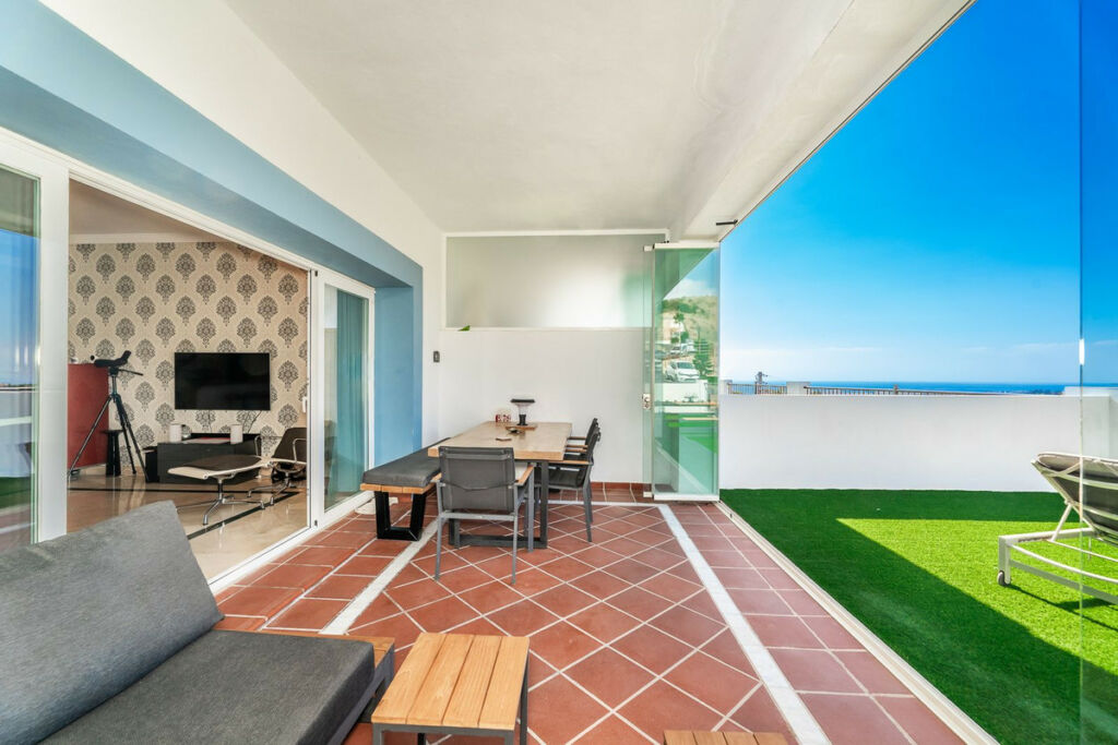 Ground Floor Apartment El Paraiso Málaga - image 8