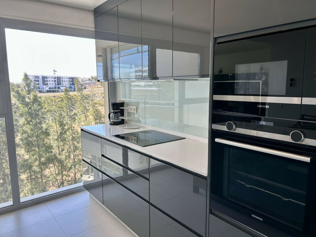 Middle Floor Apartment Fuengirola Málaga - image 8