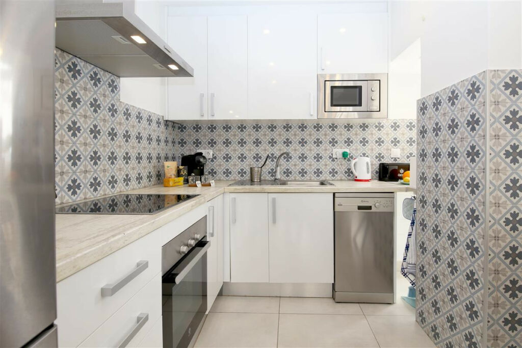 Semi-Detached House Estepona Málaga - image 8