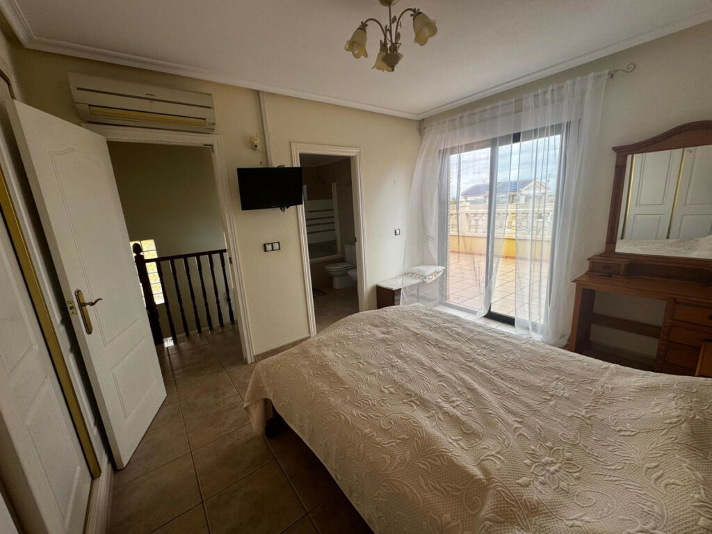 Bungalow Orihuela Costa Alicante - image 8