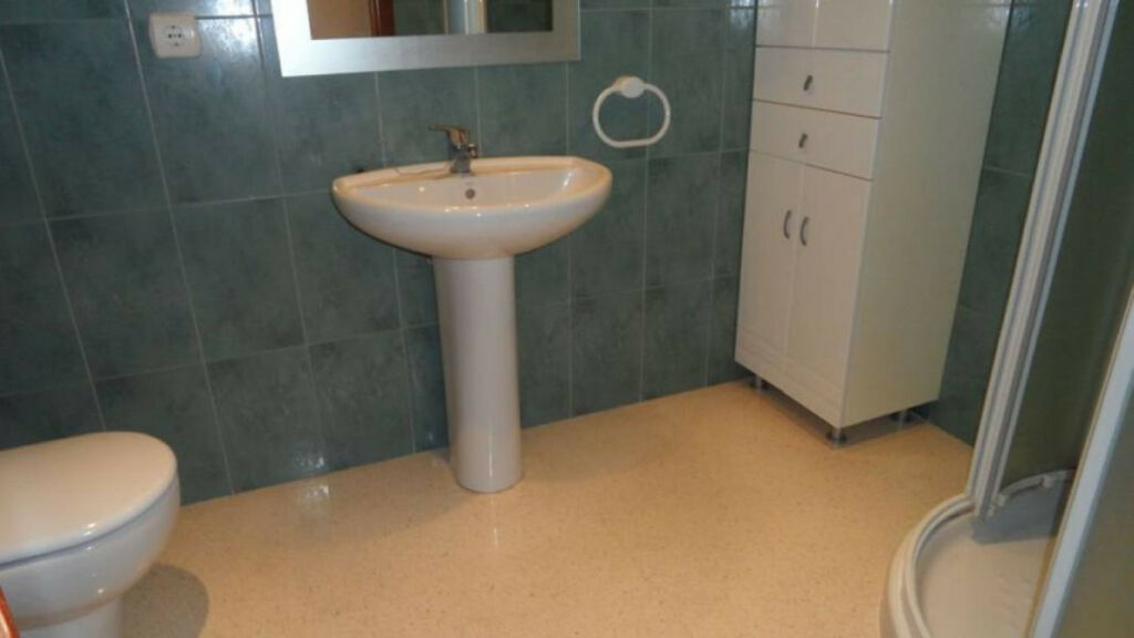 Middle Floor Apartment Benidorm Alicante - image 8