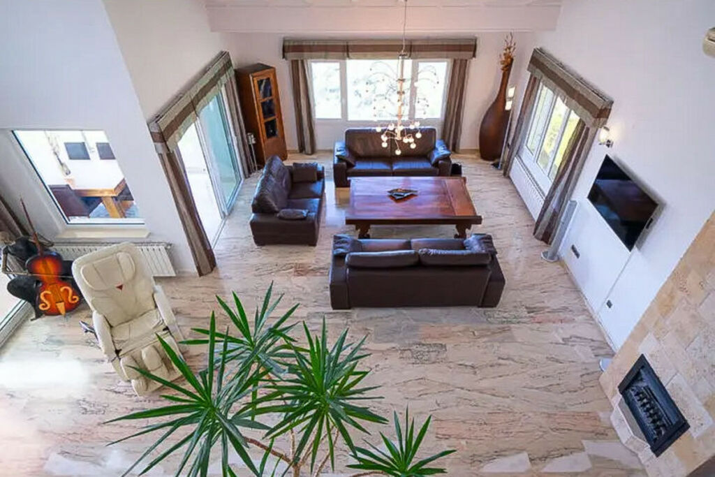 Detached Villa Moraira Alicante - image 8