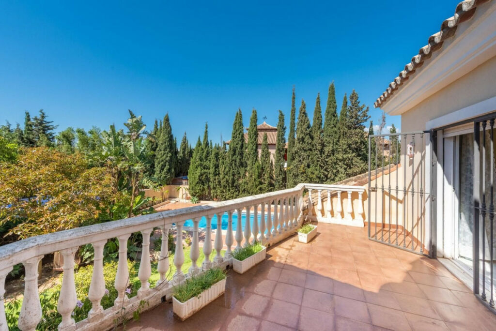 Detached Villa Marbella Málaga - image 8