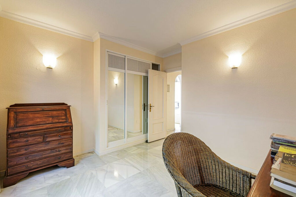 Ground Floor Apartment Benahavís Málaga - image 8