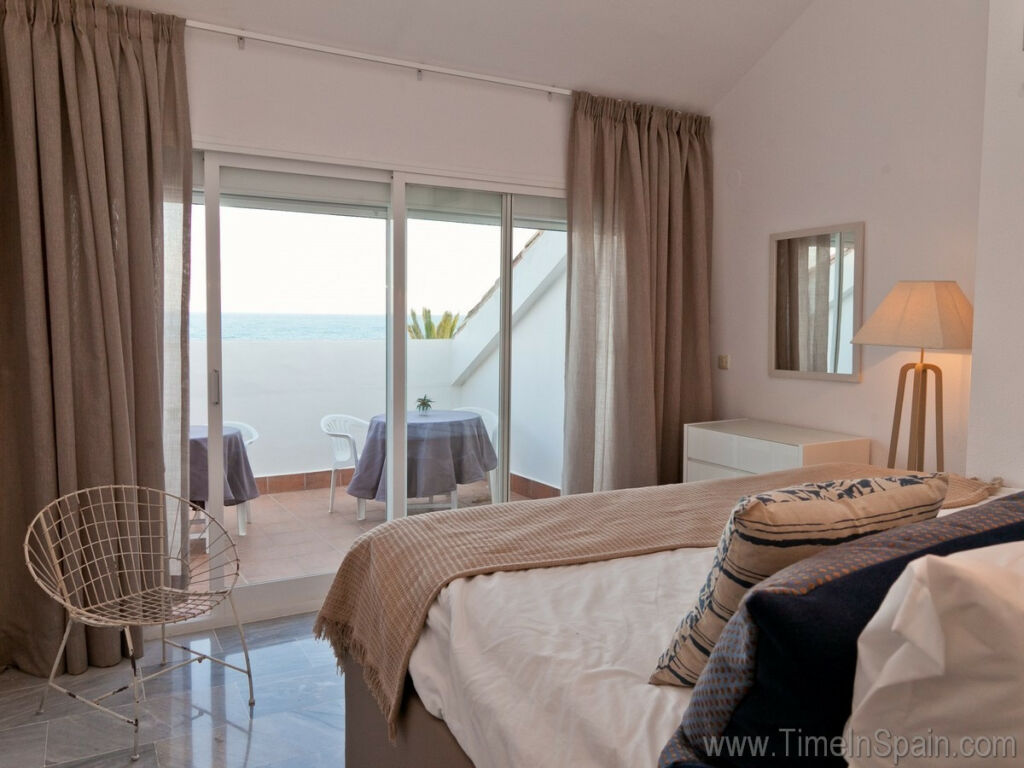 Townhouse Estepona Málaga - image 8