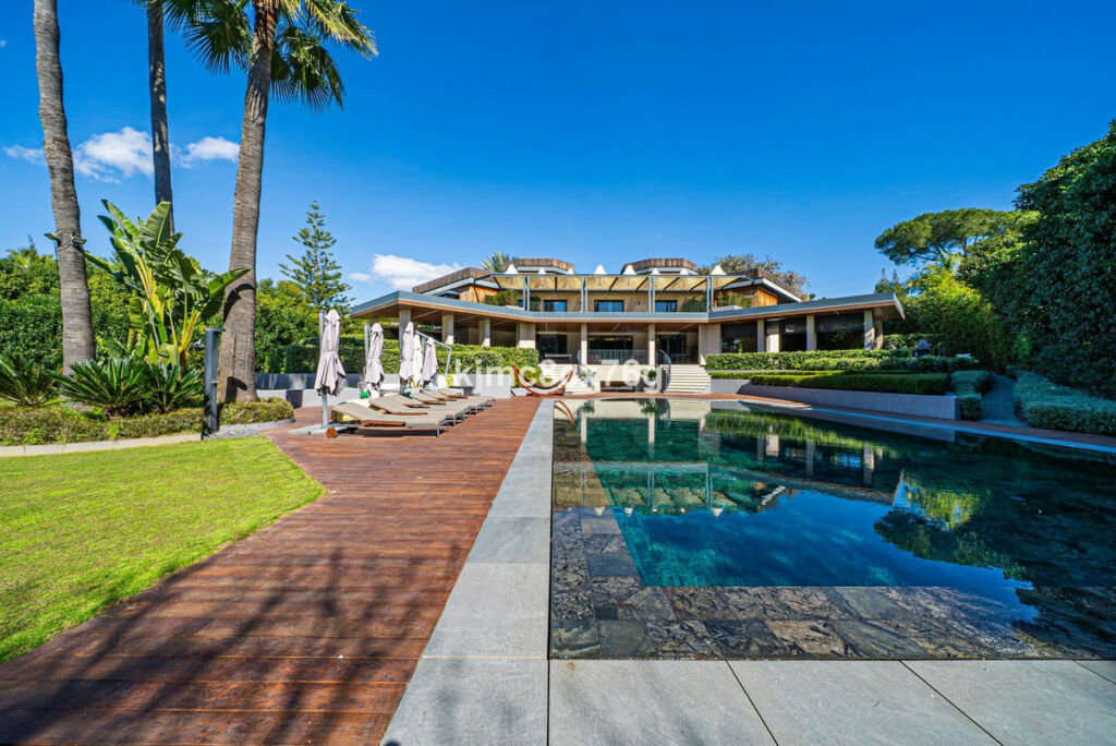 Detached Villa Guadalmina Baja Málaga - image 88