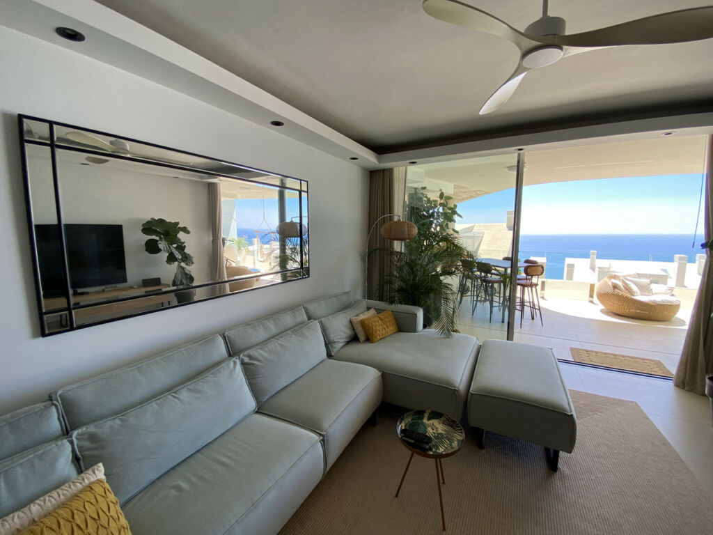 Middle Floor Apartment Benalmadena Pueblo Málaga - image 9