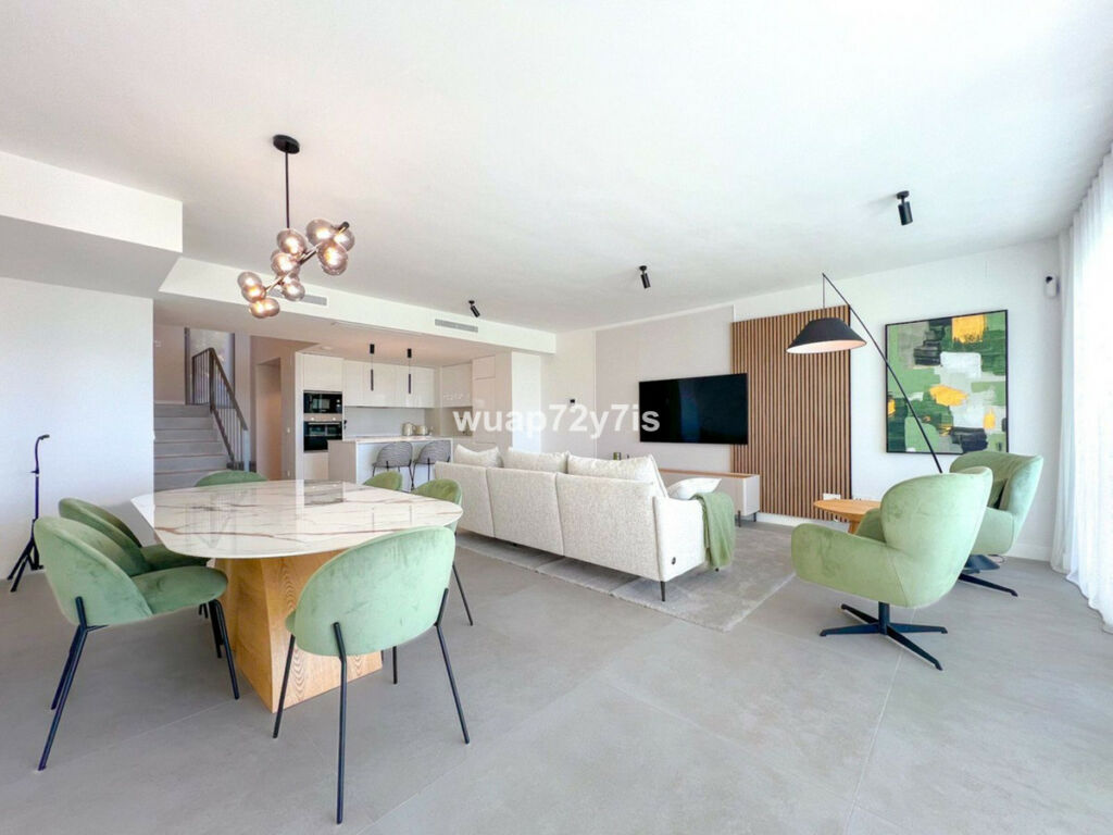 Townhouse La Cala de Mijas Málaga - image 9