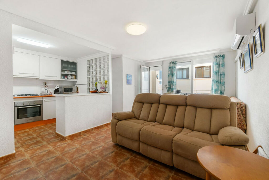 Middle Floor Apartment La Mata Alicante - image 9