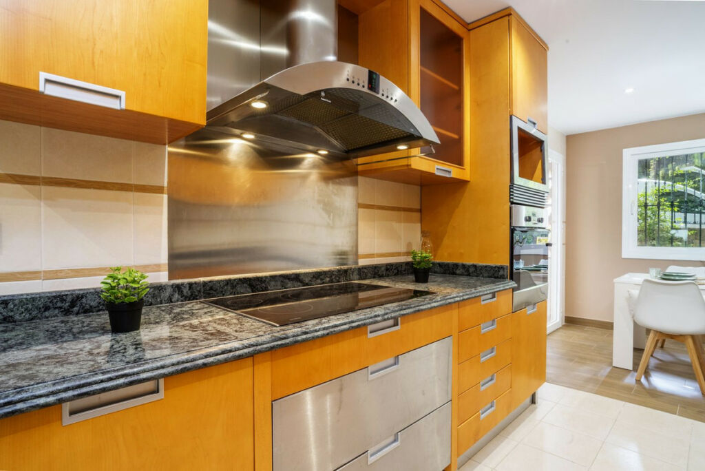 Ground Floor Apartment Marbella Málaga - image 9