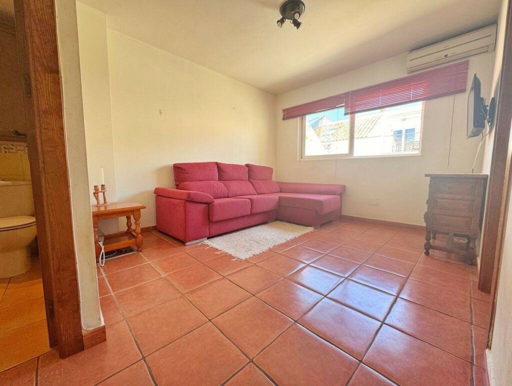 Top Floor Apartment Fuengirola Málaga - image 9