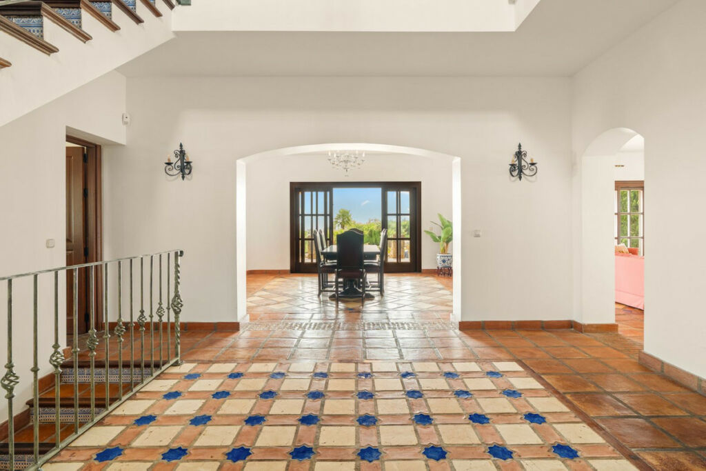 Detached Villa La Duquesa Málaga - image 9
