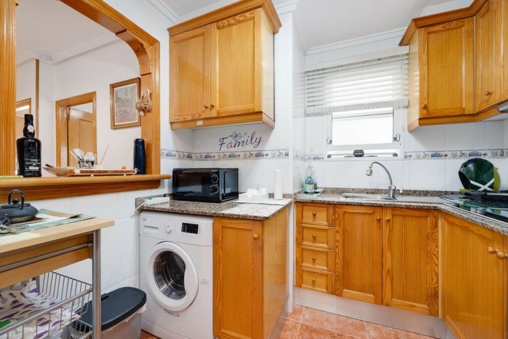 Middle Floor Apartment Guardamar del Segura Alicante - image 9