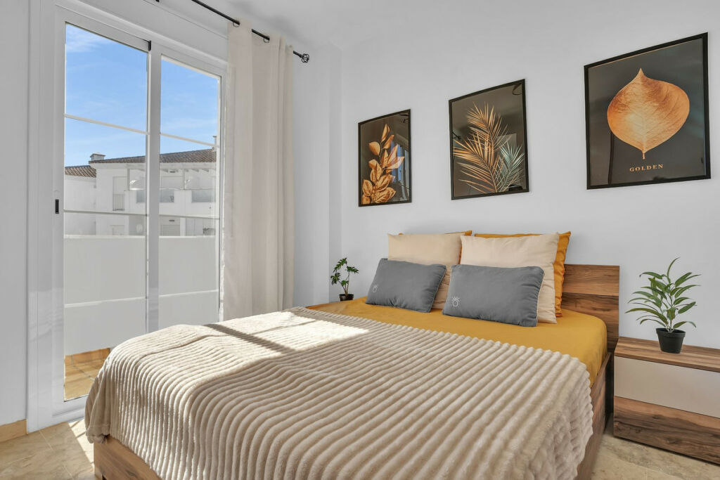 Penthouse Manilva Málaga - image 9