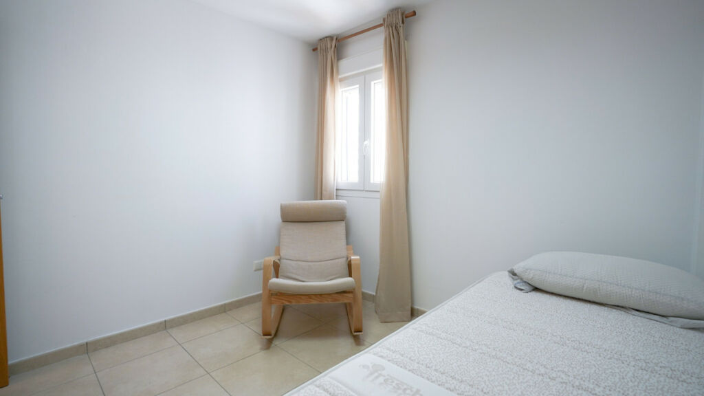 Middle Floor Apartment Nueva Andalucía Málaga - image 9