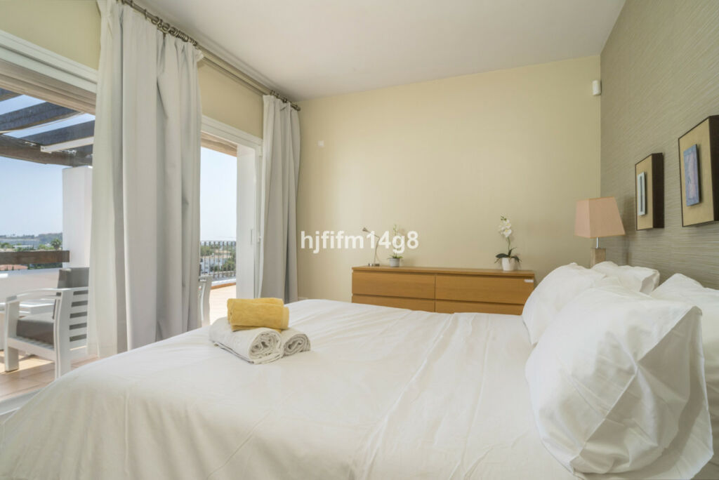 Penthouse Duplex Nueva Andalucía Málaga - image 9
