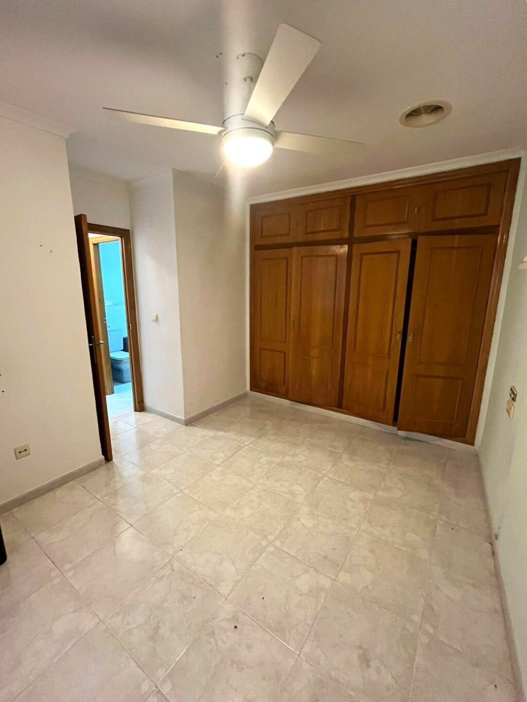 Middle Floor Apartment Torrevieja Alicante - image 9