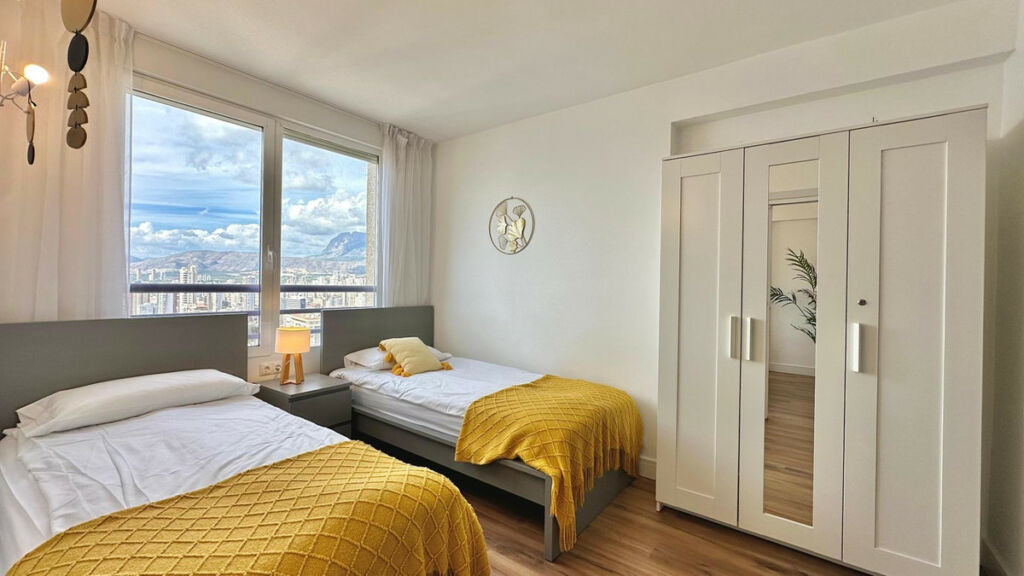 Middle Floor Apartment Benidorm Alicante - image 9