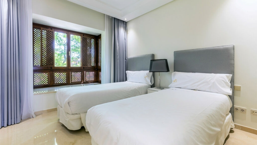 Penthouse Duplex Puerto Banús Málaga - image 9