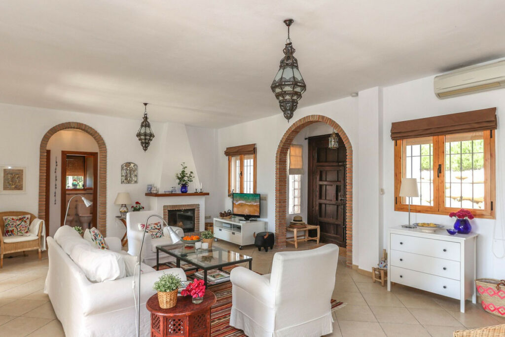 Detached Villa Alora Málaga - image 9