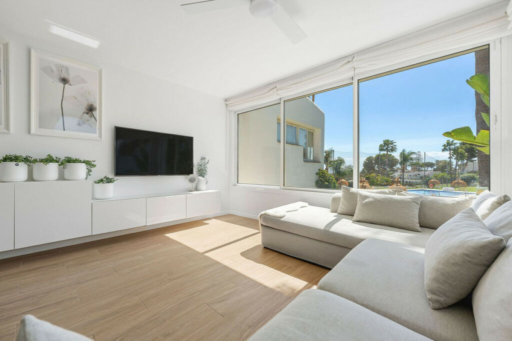Penthouse Duplex Nueva Andalucía Málaga - image 9