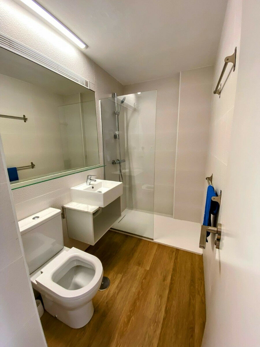 Middle Floor Apartment Benidorm Alicante - image 9