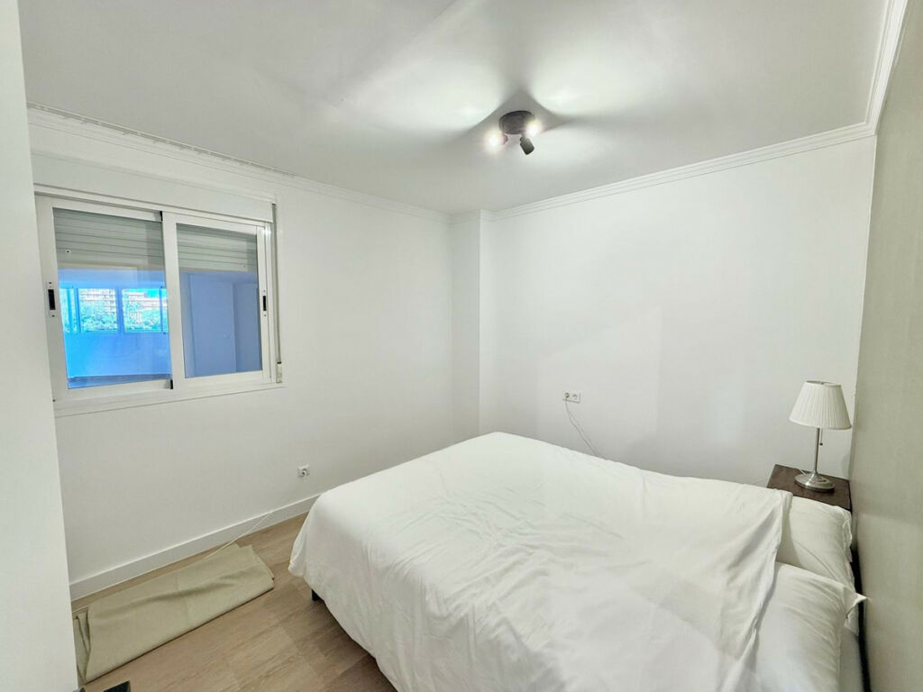 Middle Floor Apartment Fuengirola Málaga - image 9